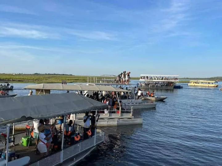 13:30 River Cruise